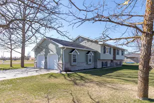 501 Lake Ave NE, Bemidji, MN 56601 - Photo 1