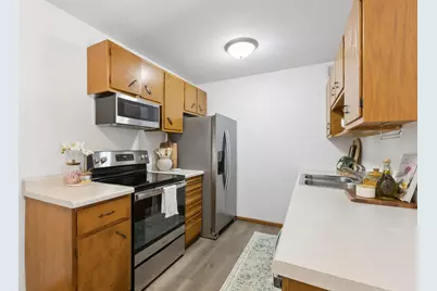 9147 Highway 55 #202, Golden Valley, MN 55427 - Photo 10