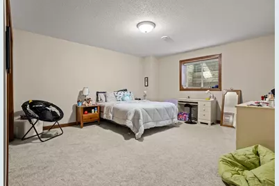 1363 Highpointe Drive N, Fargo, ND 58102 - Photo 32