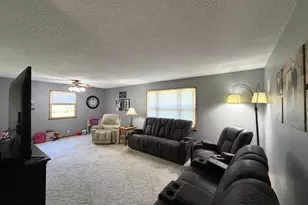 610 W Elizabeth St, Edgerton, MN 56128 - Photo 10