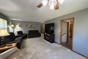 610 W Elizabeth St, Edgerton, MN 56128 - Photo 8