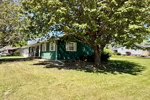 610 W Elizabeth St, Edgerton, MN 56128 - Photo 30