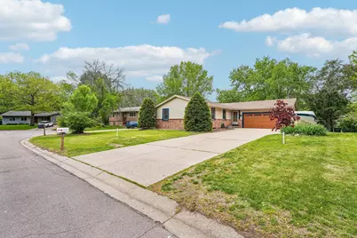 14725 Dory Court, Apple Valley, MN 55124 - Photo 2
