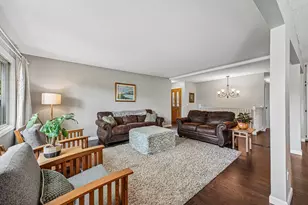 14725 Dory Ct, Apple Valley, MN 55124 - Photo 6
