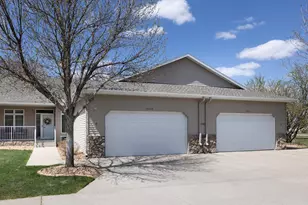 3260 40th Ave S, Fargo, ND 58104 - Photo 2