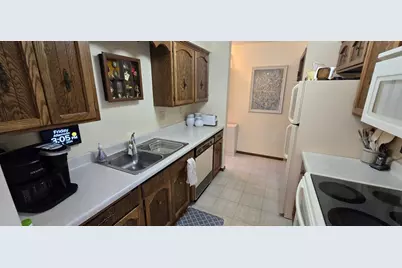 1402 E Gateway Circle S #H, Fargo,  58103 - Photo 2