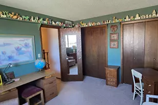 1402 E Gateway Cir S, Fargo,  58103 - Photo 12