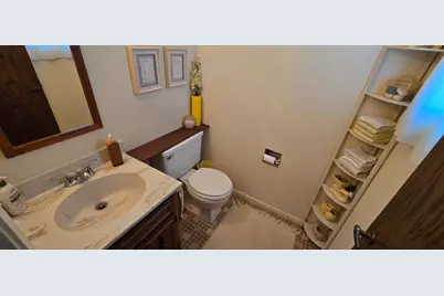 1402 E Gateway Circle S #H, Fargo,  58103 - Photo 4