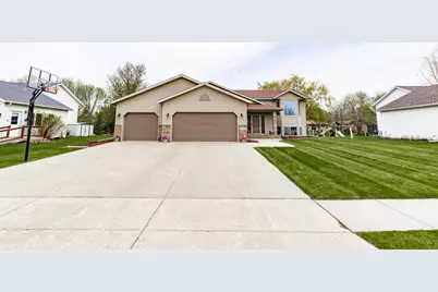 3511 42nd Avenue S, Fargo, ND 58104 - Photo 2