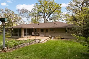 805 Kingsview Ln N, Plymouth, MN 55447 - Photo 24