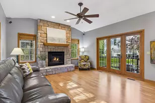 354 E Avenue Cir, Mahtomedi, MN 55115 - Photo 12
