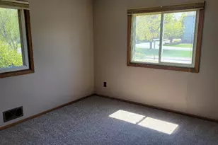 341 Hickory St, Mahtomedi, MN 55115 - Photo 6