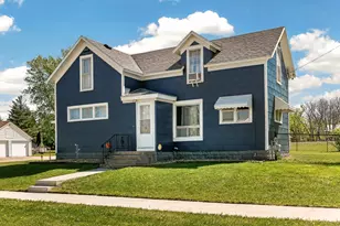 18 4th Ave NE, Dodge Center, MN 55927 - Photo 1