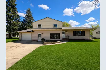 3029 Oak Avenue, Slayton, MN 56172 - Photo 1