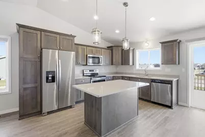 965 Ashley Drive W, West Fargo, ND 58078 - Photo 6