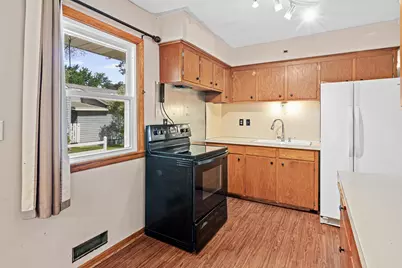 909 Jefferson Street, Anoka, MN 55303 - Photo 8