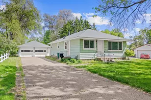 909 Jefferson St, Anoka, MN 55303 - Photo 2