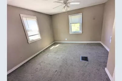 907 2nd Avenue NW, Faribault, MN 55021 - Photo 10
