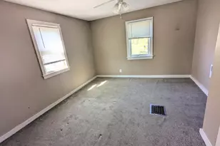 907 2nd Ave NW, Faribault, MN 55021 - Photo 10