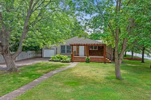 245 10th Ave SW, Cambridge, MN 55008 - Photo 4