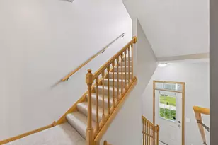 1679 Village Trail E, Maplewood, MN 55109 - Photo 4