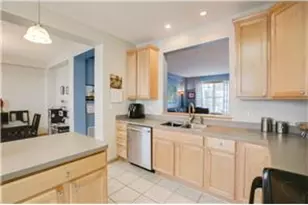 1679 Village Trail E, Maplewood, MN 55109 - Photo 2