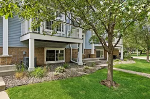 1679 Village Trail E, Maplewood, MN 55109 - Photo 2