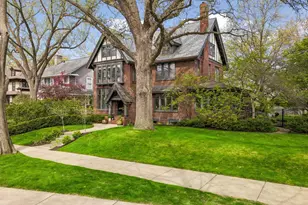 1932 Kenwood Pkwy, Minneapolis, MN 55405 - Photo 2
