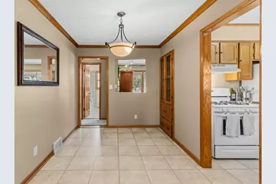 139 Greenway Avenue N, Oakdale, MN 55128 - Photo 10