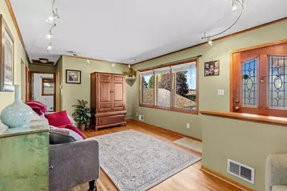 139 Greenway Avenue N, Oakdale, MN 55128 - Photo 4