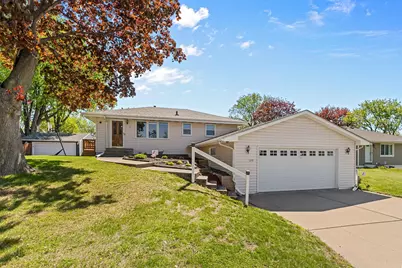 139 Greenway Avenue N, Oakdale, MN 55128 - Photo 1