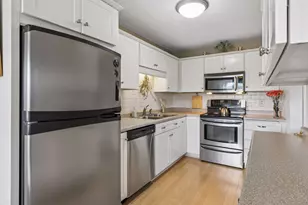 7401 W 101st St, Bloomington, MN 55438 - Photo 6