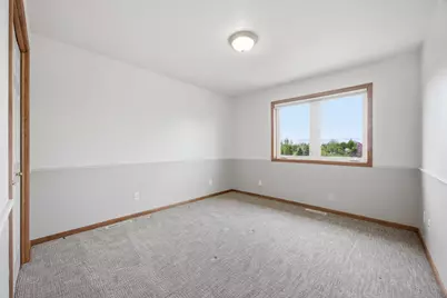 274 44th Avenue S, Moorhead, MN 56560 - Photo 20