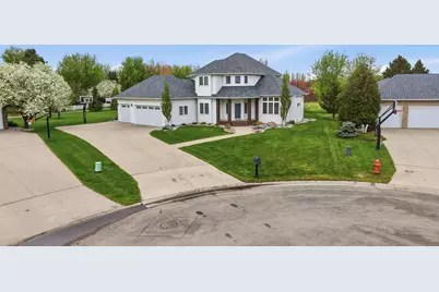 274 44th Avenue S, Moorhead, MN 56560 - Photo 1