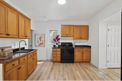 558 Osceola Avenue S, Saint Paul, MN 55102 - Photo 6
