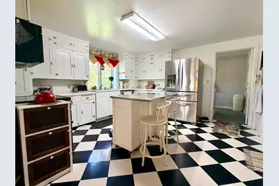 219 Moore Street, Jackson, MN 56143 - Photo 8
