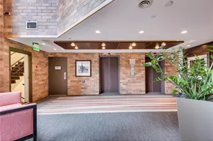 210 W Grant St, Minneapolis, MN 55403 - Photo 16