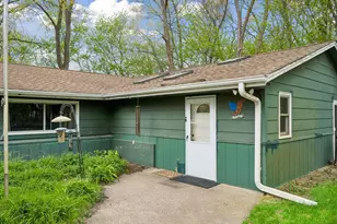 18522 Everglade Dr NE, Wyoming, MN 55092 - Photo 2