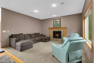 16098 Kennard Ct, Lakeville, MN 55044 - Photo 12