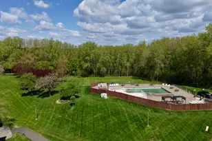 2455 Londin Ln E, Maplewood, MN 55119 - Photo 4