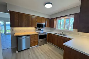 540 E 2nd St, Waconia, MN 55387 - Photo 4