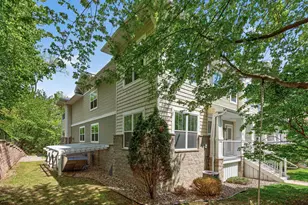 1240 County Rd D E, Maplewood, MN 55109 - Photo 4