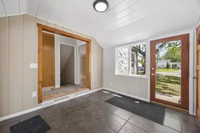 4515 Welcome Avenue N, Crystal, MN 55422 - Photo 4