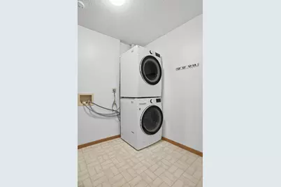 32 11th Avenue S #303, Hopkins, MN 55343 - Photo 14