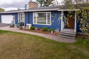 112 Donovan Dr, Grand Rapids, MN 55744 - Photo 2