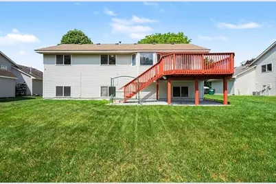 10241 Madison Street NE, Blaine, MN 55434 - Photo 32
