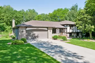 9572 Morris Cir, Bloomington, MN 55437 - Photo 1