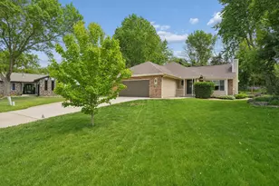 20524 Javelin Cir, Lakeville, MN 55044 - Photo 2