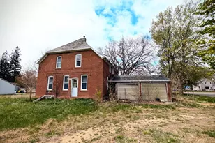 255 5th Street N, Butterfield, MN 56120 - Photo 4