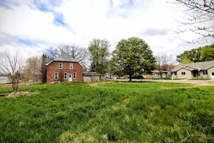 255 5th Street N, Butterfield, MN 56120 - Photo 2